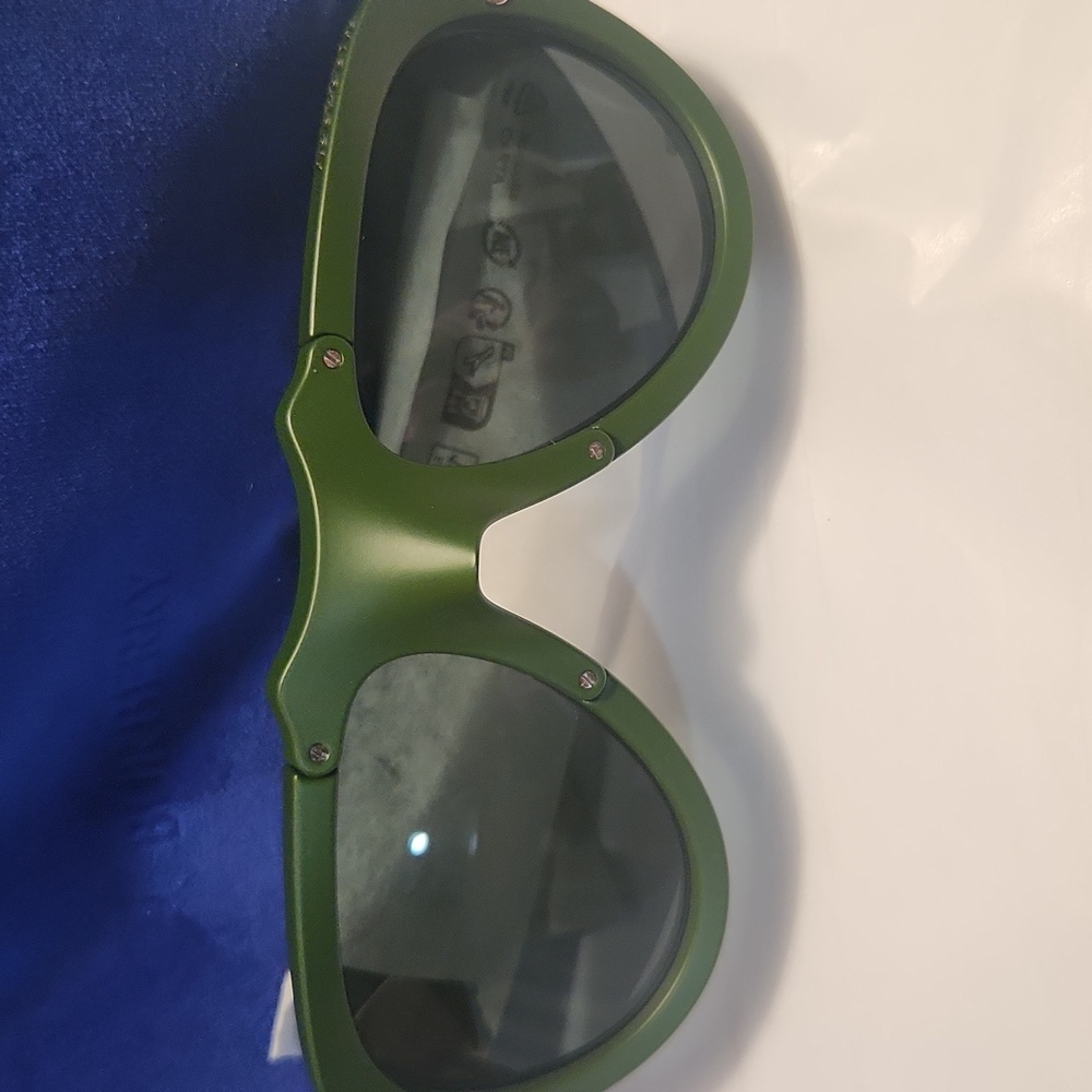 Burberry 57 MM Pilot Sunglasses in Olive Green - Picture 2 of 9